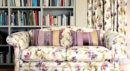 Модный диван для элегантной гостиной